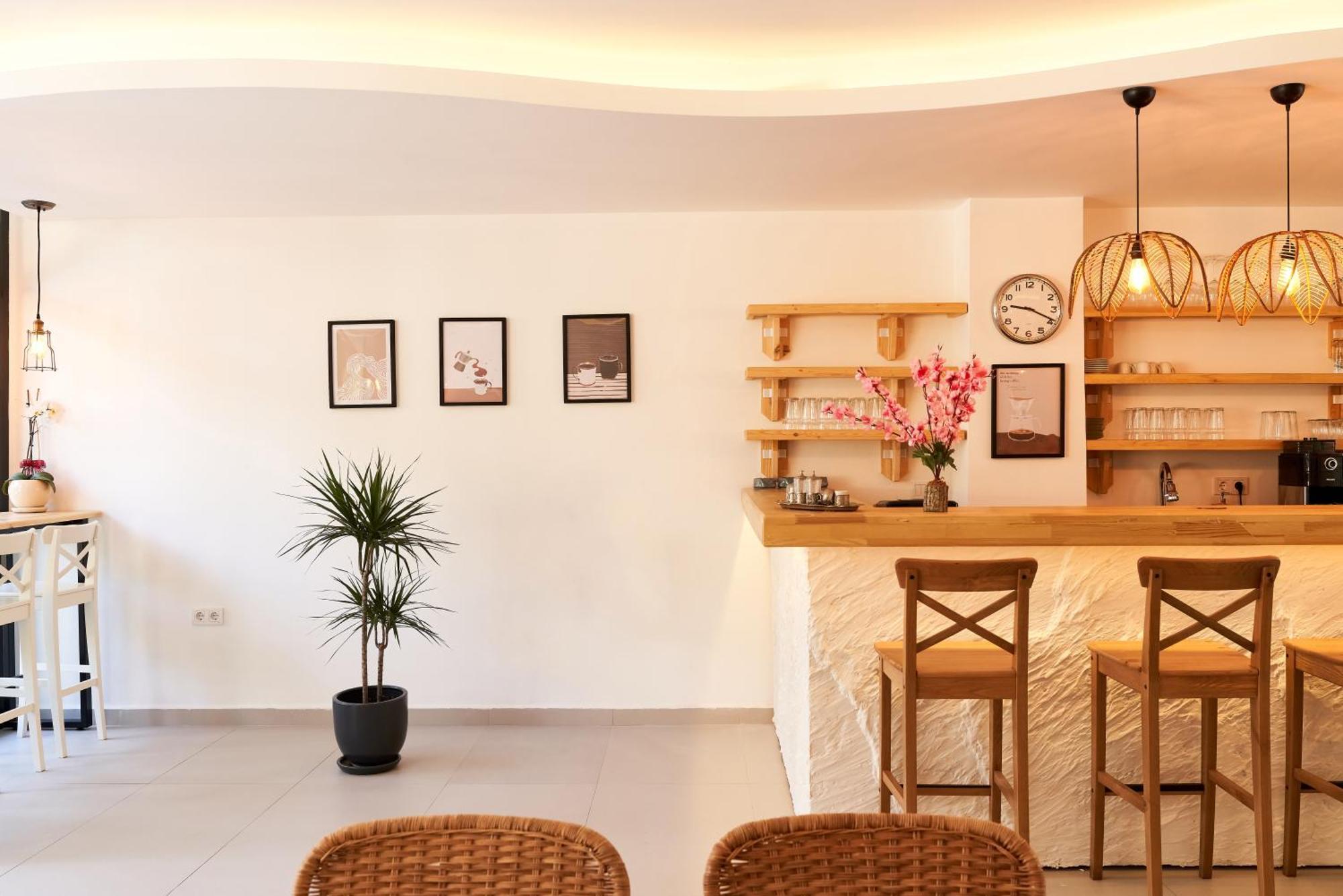 Audo Local Hotel Antalya Bagian luar foto